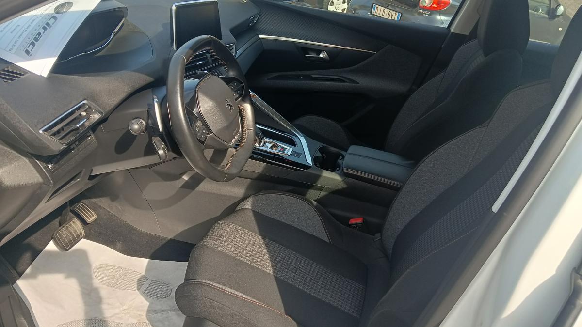 Peugeot 3008 1.5 HDI 130CV EAT8 Business